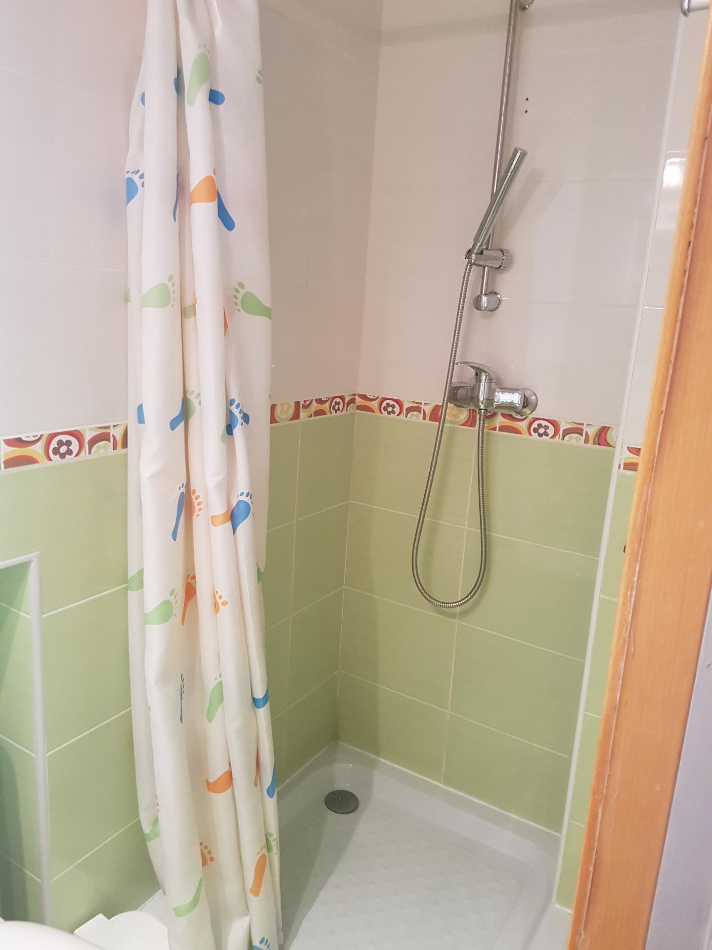 Salle d'eau chambre 1